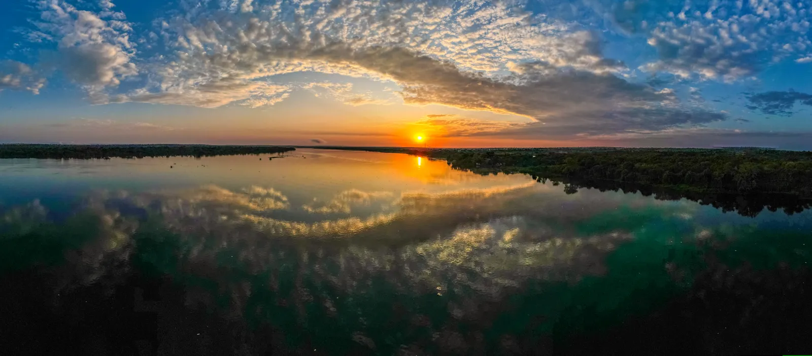 Vue au crépuscule sur le Nil